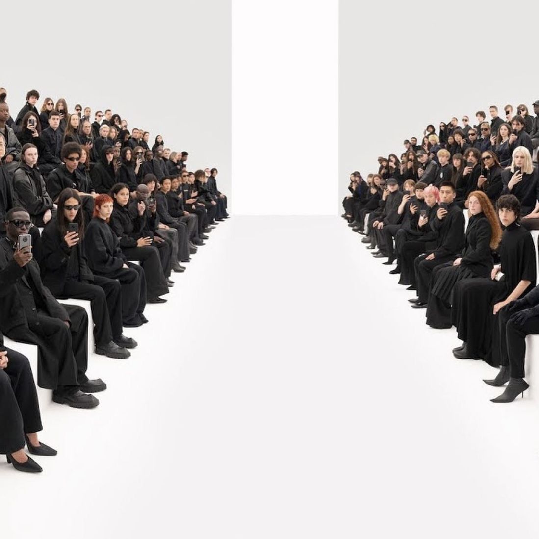 Fashion/ Fashion Law/ Hayu